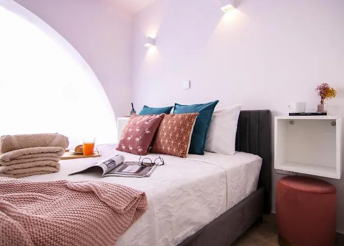 Phaedrus Living: Luxury Maisonette Lighthouse 60