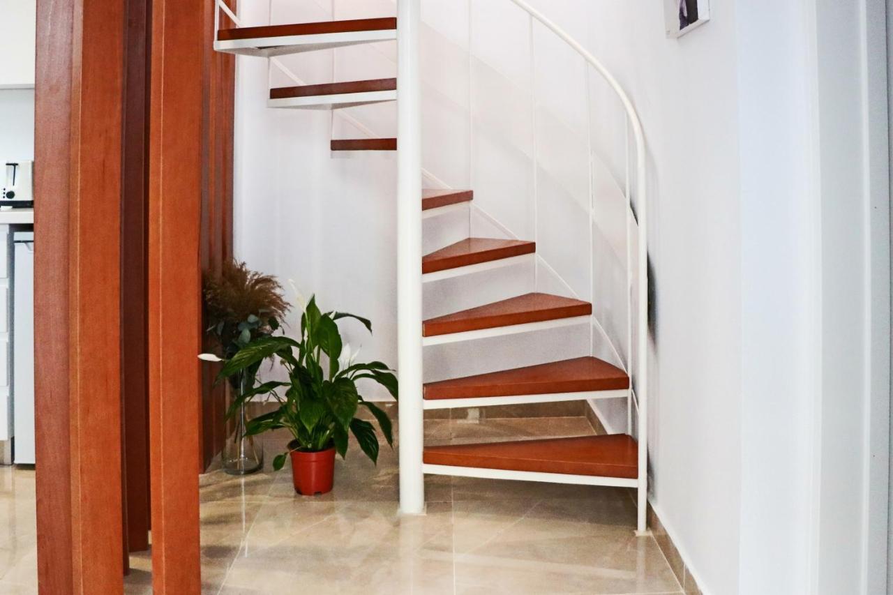 Phaedrus Living: Luxury Maisonette Lighthouse 60